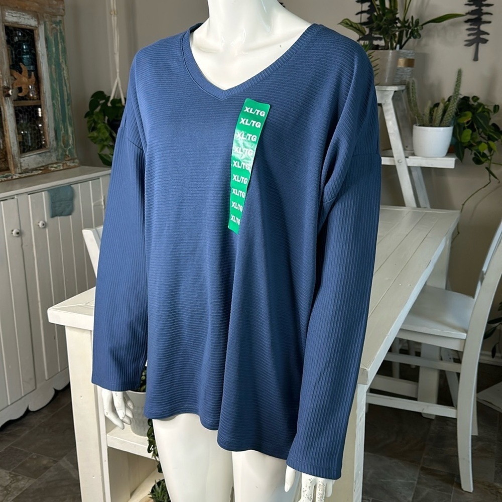 Ellen Tracy ribbed long sleeve V neck cornflower blue shirt slits in side XL NWT
